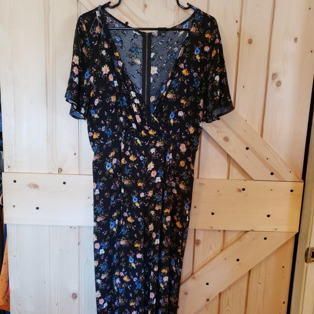 Wild fable floral Print Capri jumper (M)